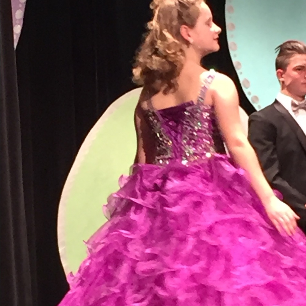 Pageant dress - Picture 2 of 2